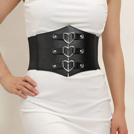 corset negro con hebillas de corazon